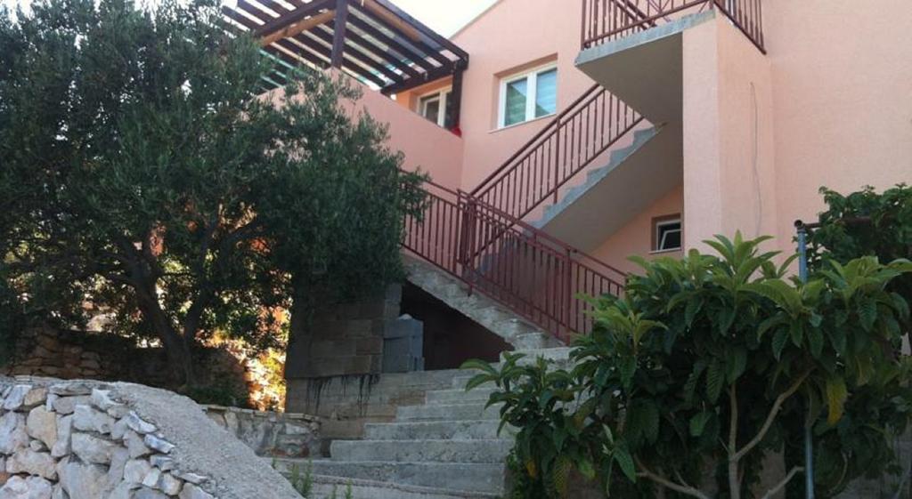 Dolac Apartment